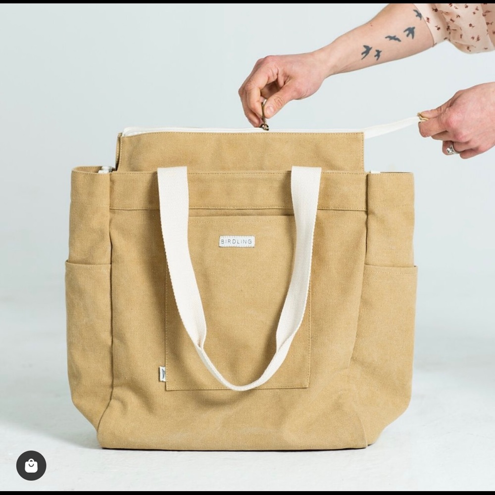 Birdling everyday tote in wheat like new
